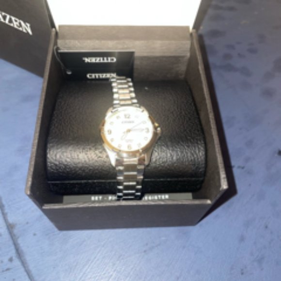 Citizen Women's Eco-Drive Watch - Picture 2 of 7